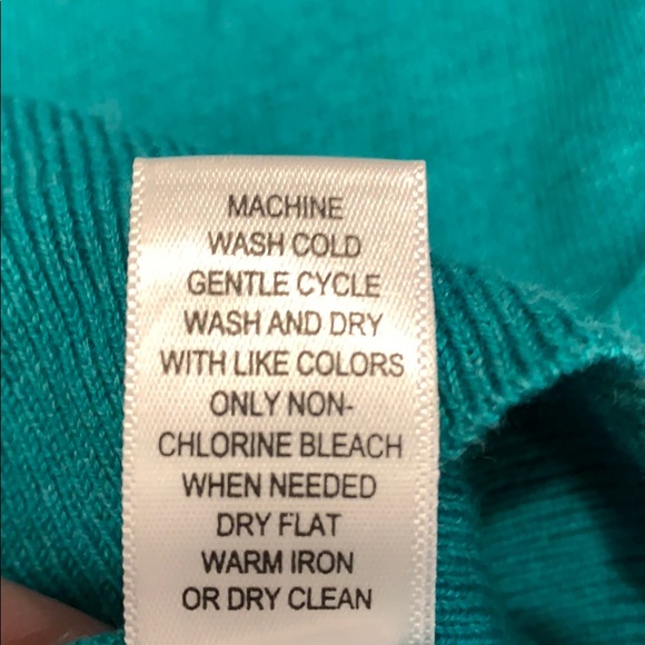 Banana Republic green long sleeve sweater. Size L - Picture 9 of 10